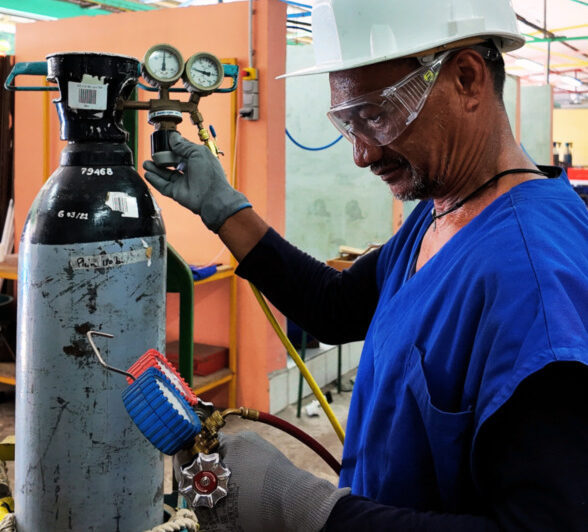 Installateur en Sanitaire, Climatisation et Energies Renouvelables (I.S.C.E.R.)